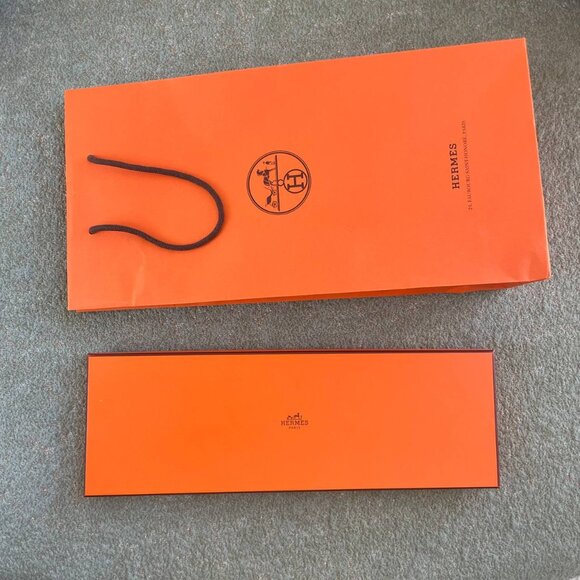 Hermès Navy Blue Silk Tie NIB - Picture 4 of 6